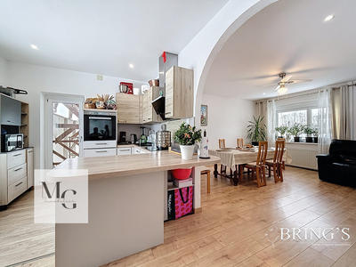 Maison - 137 m² - 6 pièces