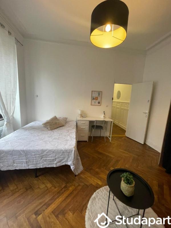 Chambre - 11 m² - 1 pièce