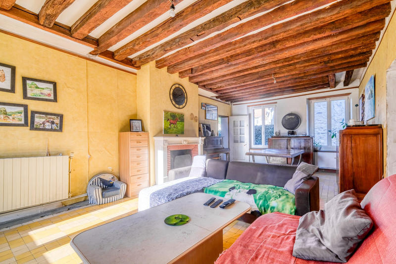 Maison - 261 m² - 8 pièces