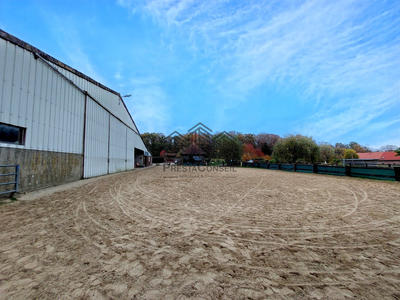 Propriété - 272 m² - 7 pièces