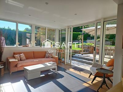 Villa - 159 m² - 8 pièces