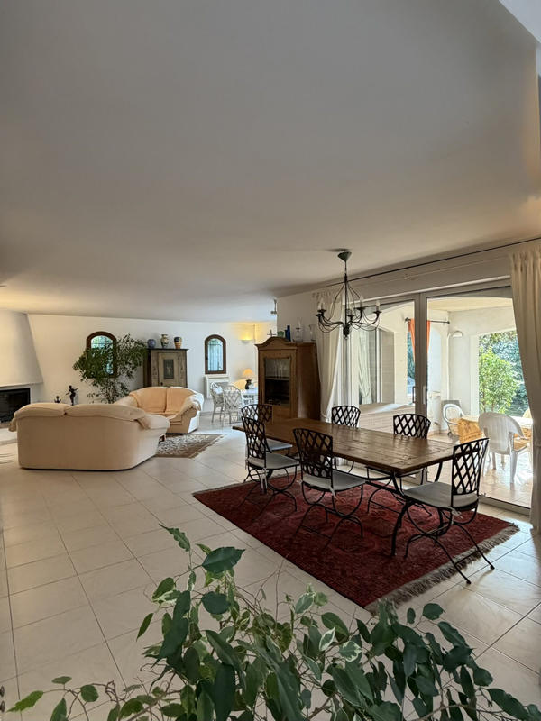 Mas - 198 m² - 7 pièces