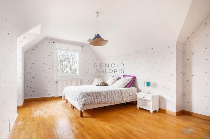 Maison - 269 m² - 7 pièces