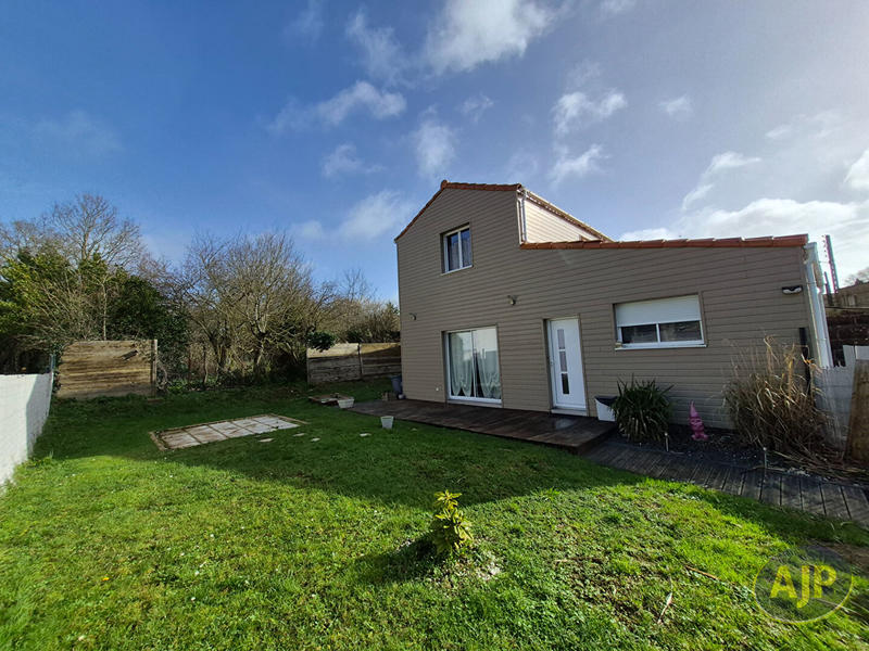 Maison - 122 m² - 6 pièces