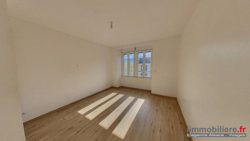 Appartement - 100 m² - 5 pièces