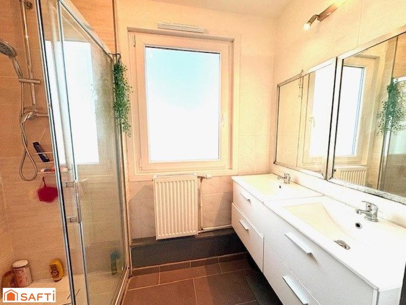 Maison - 85 m² - 5 pièces