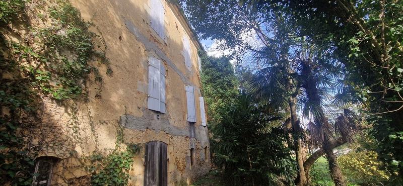 Maison - 263 m² - 8 pièces