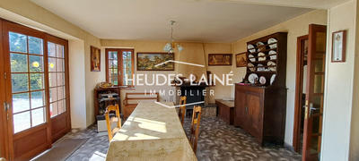 Maison - 196 m² - 8 pièces