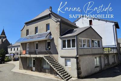 Maison - 175 m² - 9 pièces