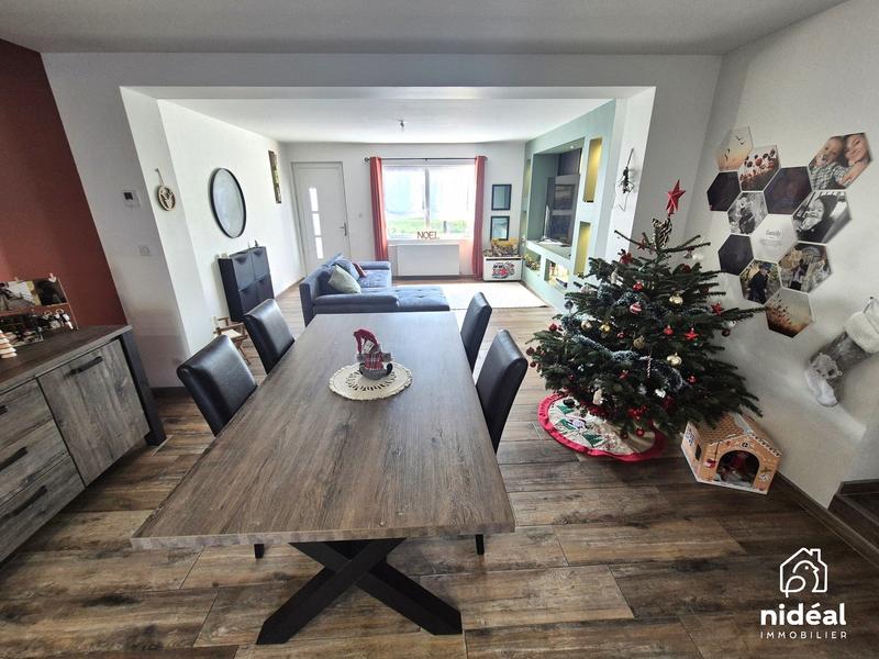 Maison - 99 m² - 4 pièces