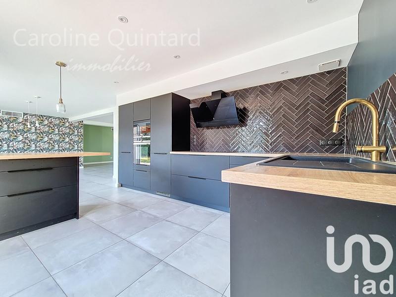 Maison - 187 m² - 8 pièces