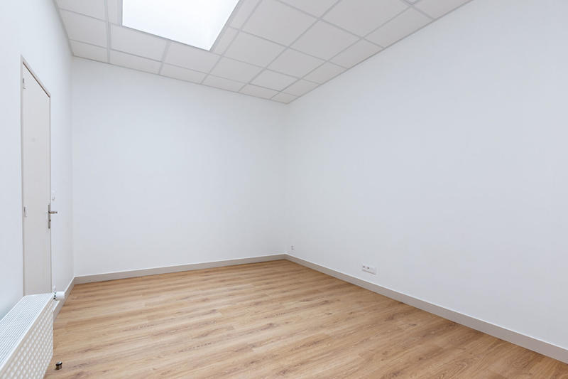 Local commercial - 90 m² - 4 pièces