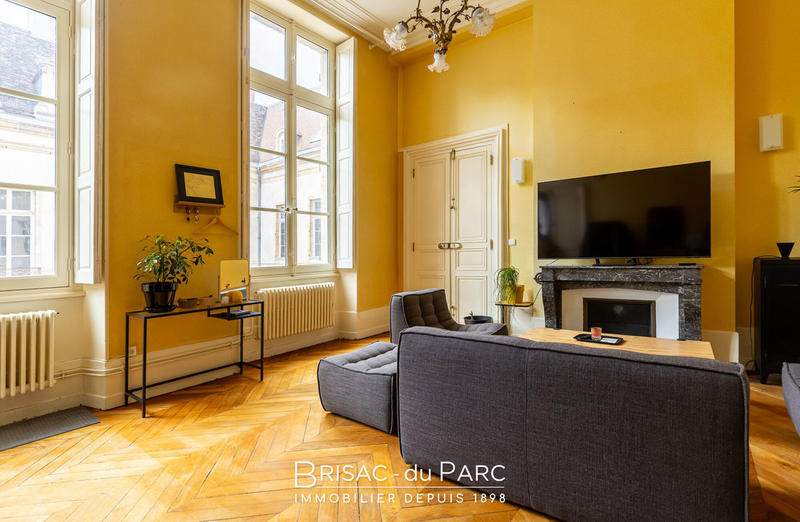 Appartement - 145 m² - 5 pièces