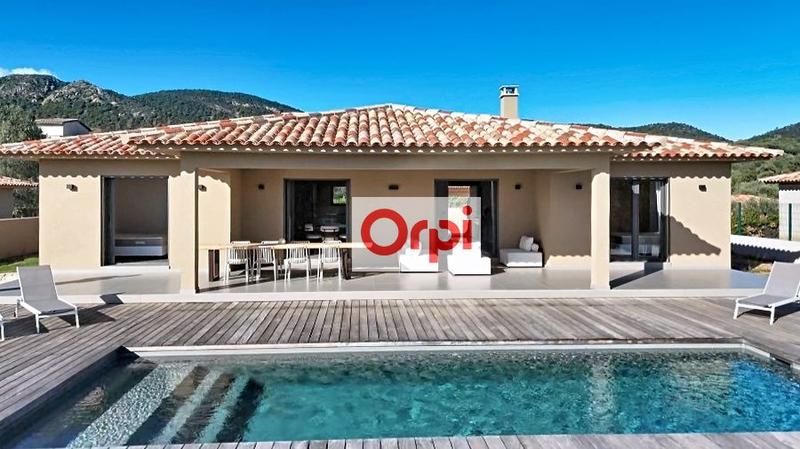 Maison - 150 m² - 5 pièces