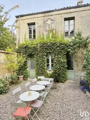 Maison - 250 m² - 10 pièces