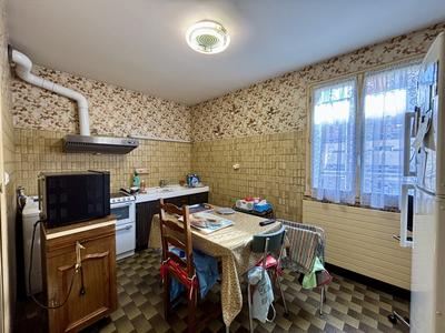 Maison - 204 m² - 8 pièces