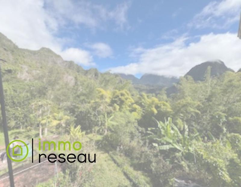 Maison - 268 m² - 9 pièces