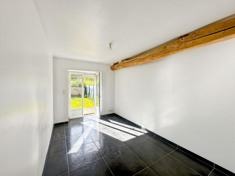 Maison - 250 m² - 10 pièces