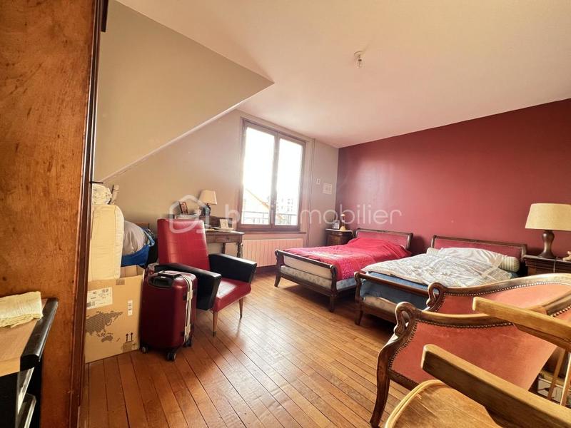 Maison - 169 m² - 7 pièces