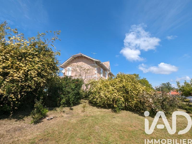 Maison - 205 m² - 7 pièces