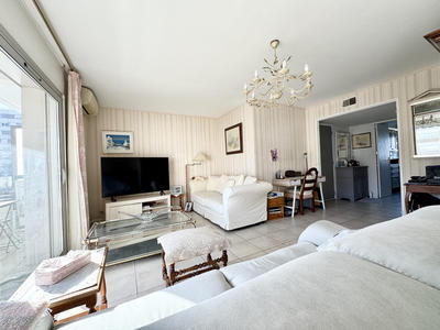 Appartement - 99 m² - 5 pièces