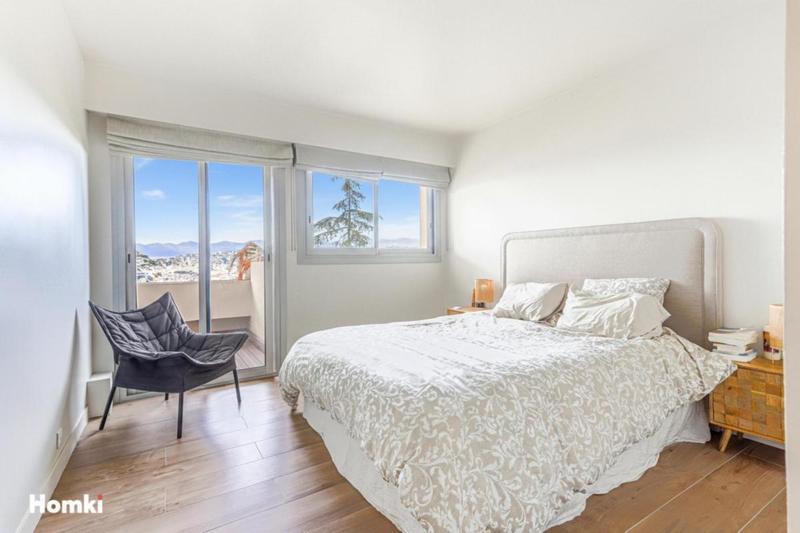 Appartement - 101 m² - 4 pièces