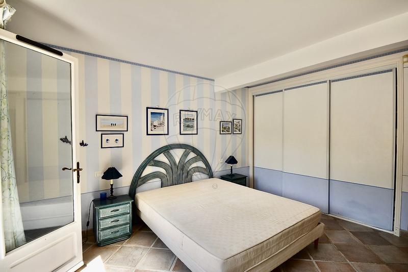 Villa - 185 m² - 6 pièces