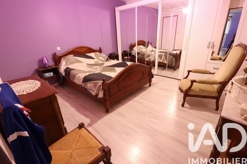 Maison - 238 m² - 6 pièces