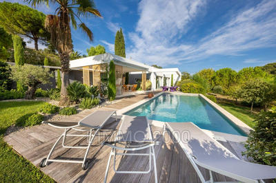 Villa - 306 m² - 8 pièces