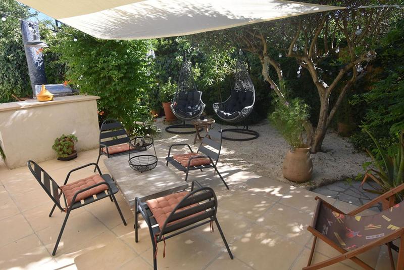 Maison - 235 m² - 8 pièces