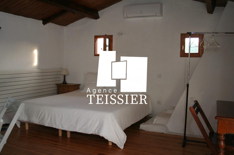 Maison - 204 m² - 8 pièces