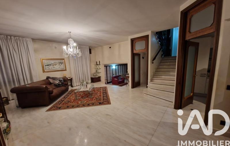 Maison - 170 m² - 7 pièces