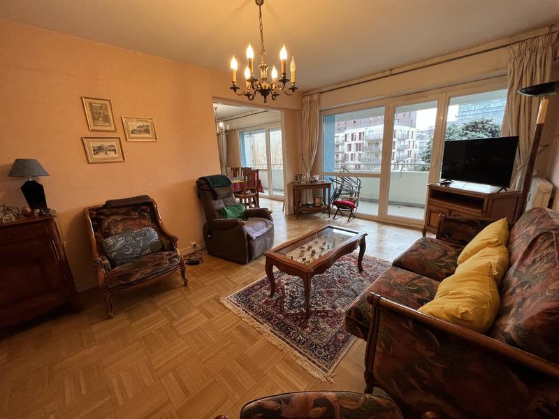 Appartement - 86 m² - 5 pièces