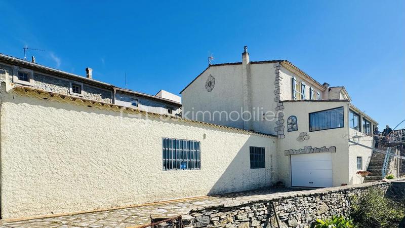 Maison en pierre - 185 m² - 12 pièces