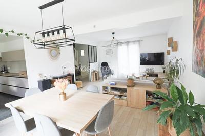 Maison - 98 m² - 6 pièces