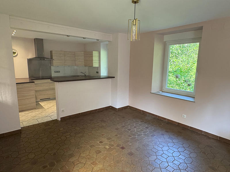 Maison - 160 m² - 8 pièces