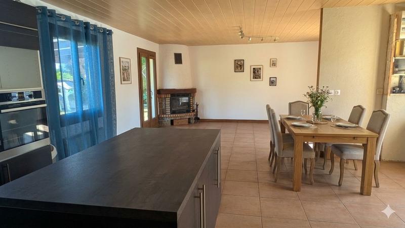 Maison - 105 m² - 5 pièces