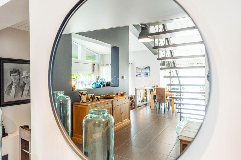 Maison d'architecte - 219 m² - 8 pièces