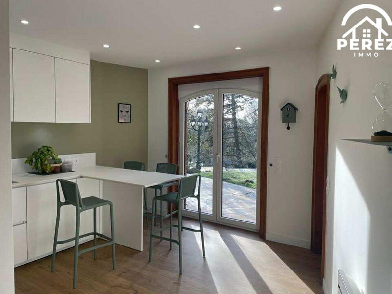 Villa - 278 m² - 10 pièces