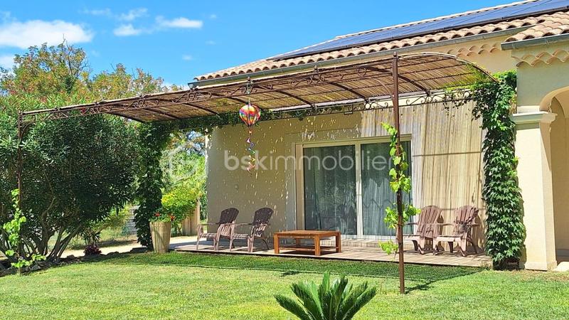 Propriété - 260 m² - 11 pièces