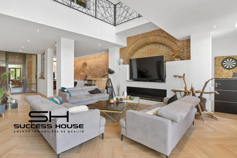 Maison - 293 m² - 7 pièces