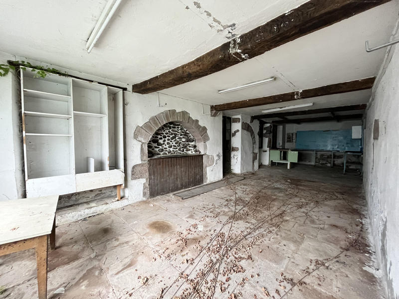 Maison - 350 m² - 12 pièces