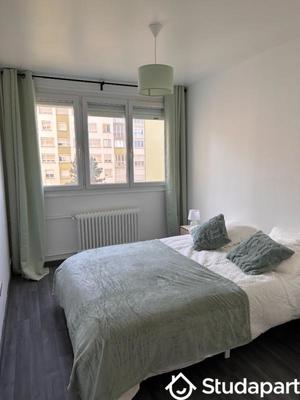 Chambre - 11 m² - 1 pièce