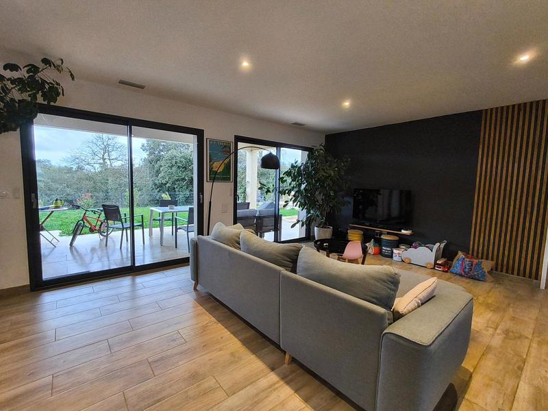 Maison - 143 m² - 5 pièces