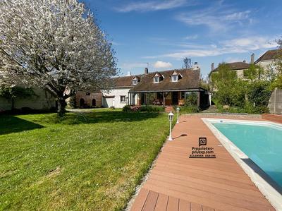 Maison - 171 m² - 7 pièces