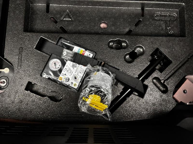 Renault Clio E-Tech 140 21n Limited 5p