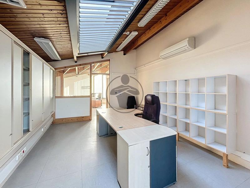 Bureau - 91 m² - 3 pièces