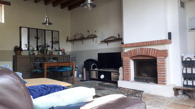 Maison - 247 m² - 8 pièces