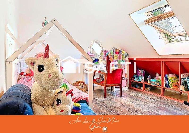 Maison - 135 m² - 6 pièces