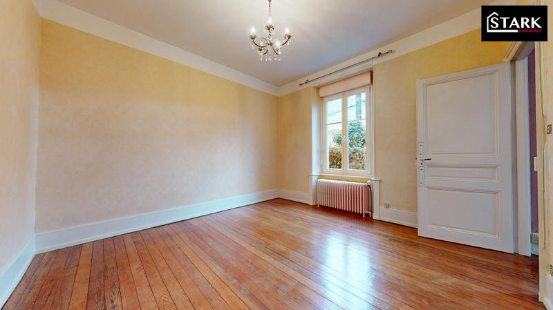 Appartement - 127 m² - 6 pièces